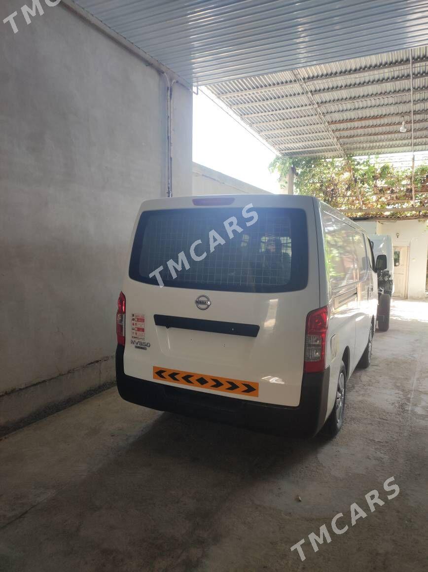 Nissan Urvan 2021 - 300 000 TMT - Aşgabat - img 2