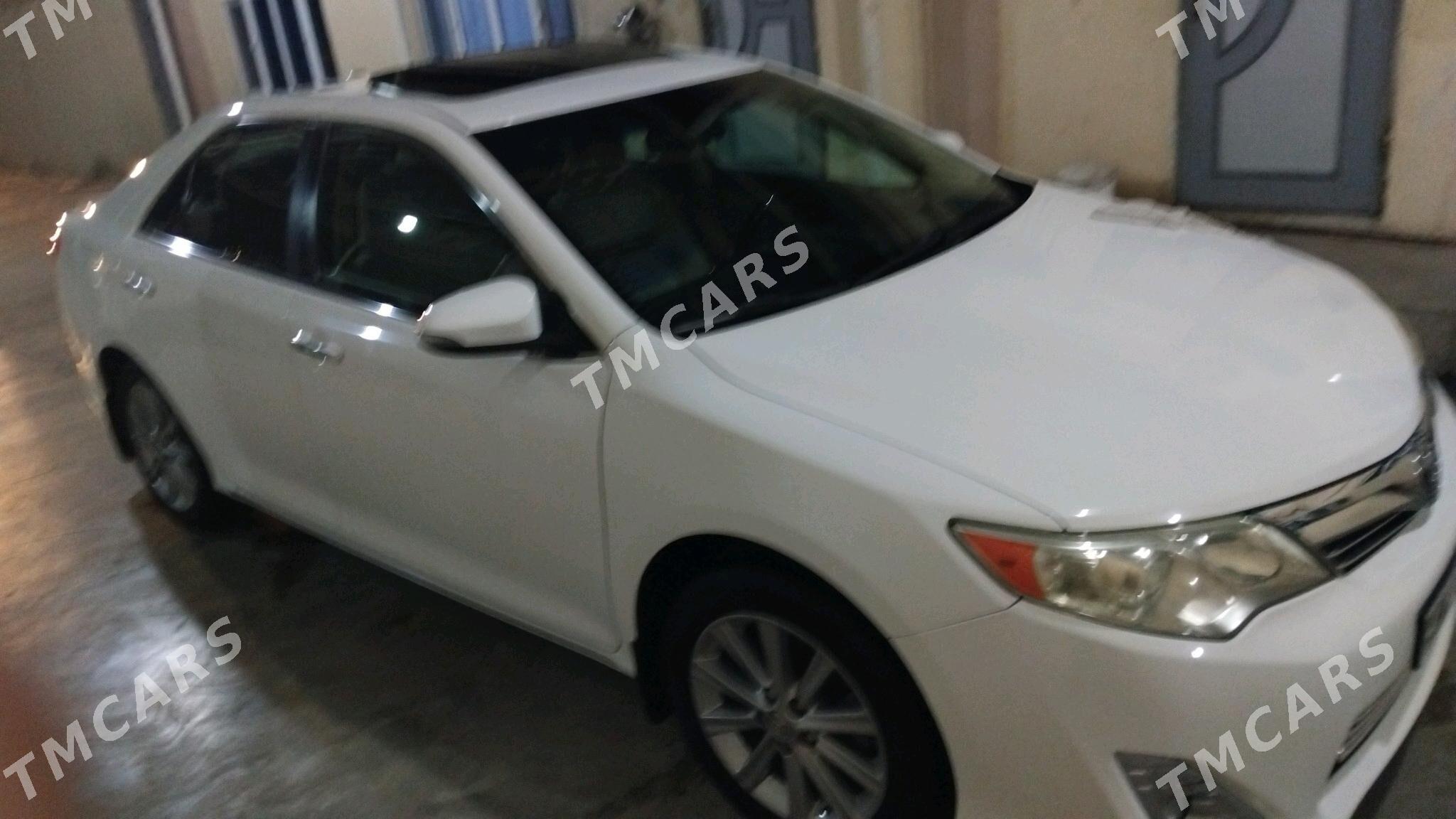 Toyota Camry 2012 - 245 000 TMT - Büzmeýin - img 5