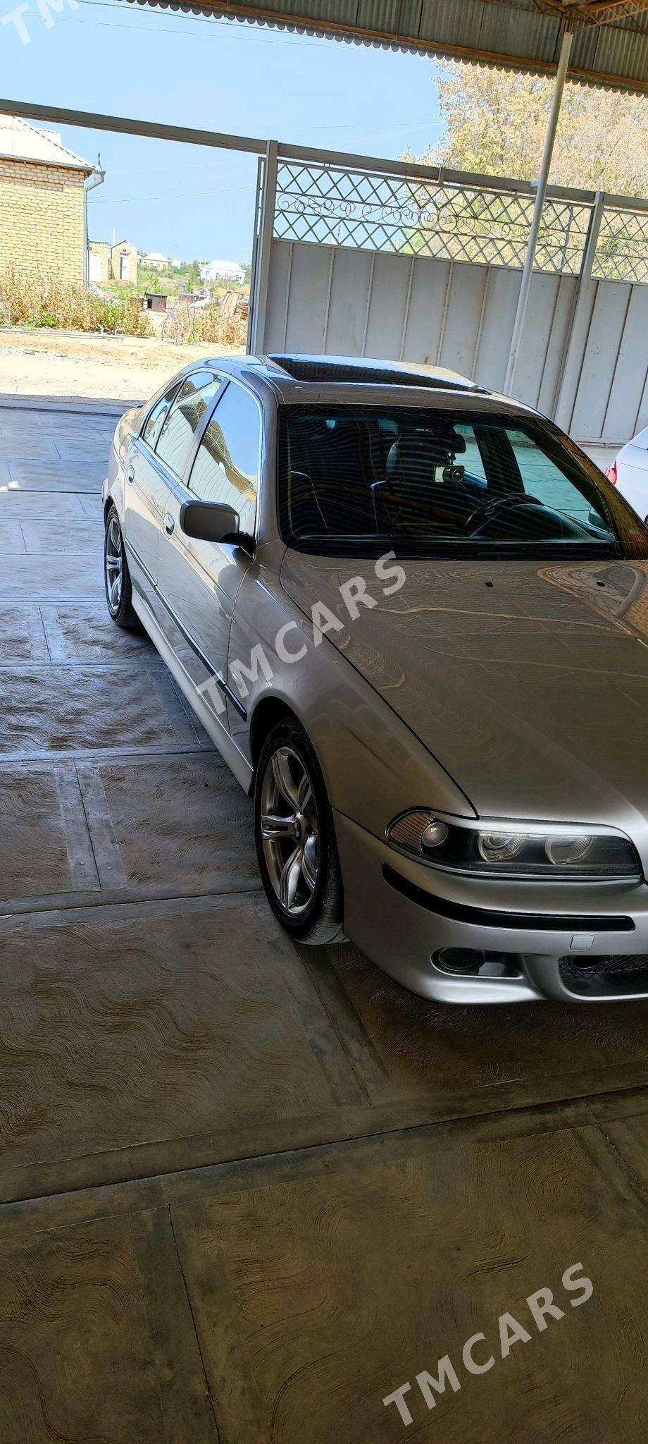 BMW E39 2003 - 126 000 TMT - Мургап - img 3