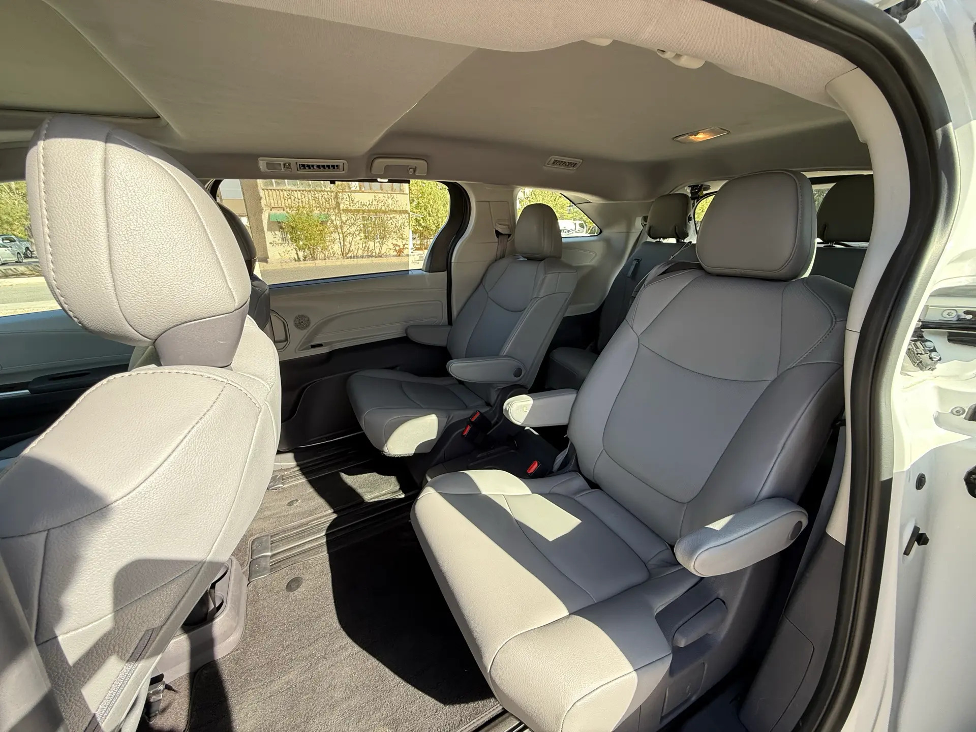 Toyota Sienna 2021 - 540 000 TMT - Ашхабад - img 5