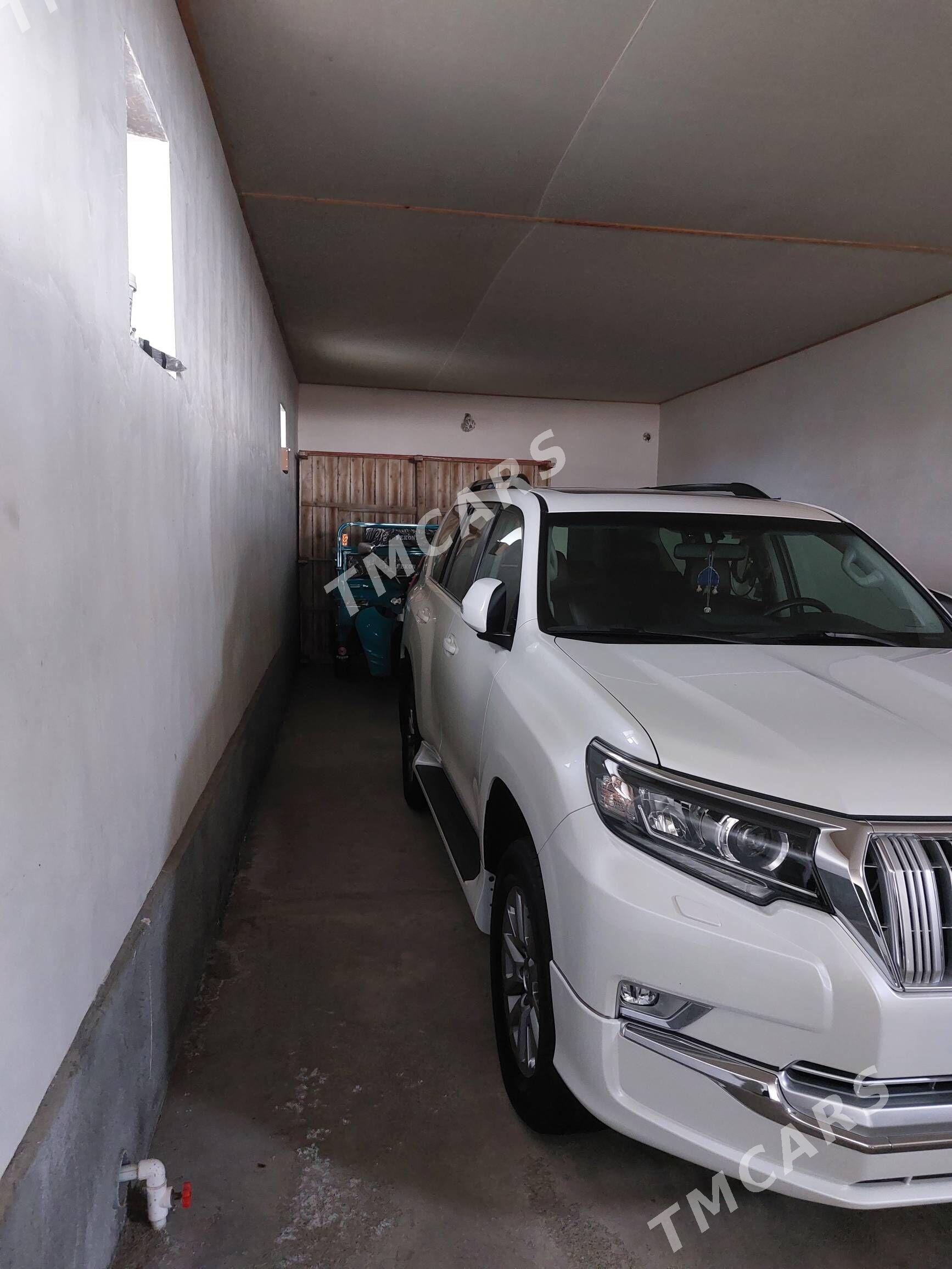 Toyota Land Cruiser Prado 2022 - 1 000 000 TMT - Görogly (Tagta) - img 3