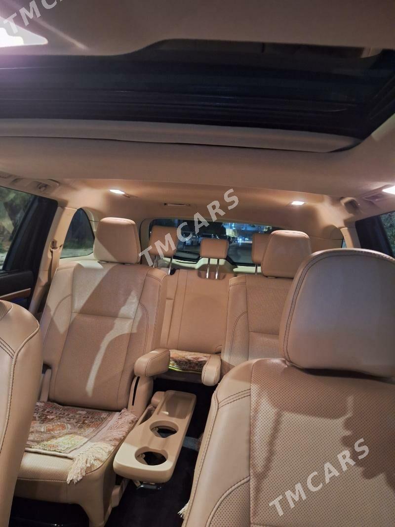 Toyota Highlander 2018 - 520 000 TMT - Мары - img 3