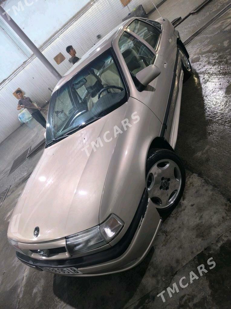 Opel Vectra 1995 - 46 000 TMT - Чарджоу - img 3