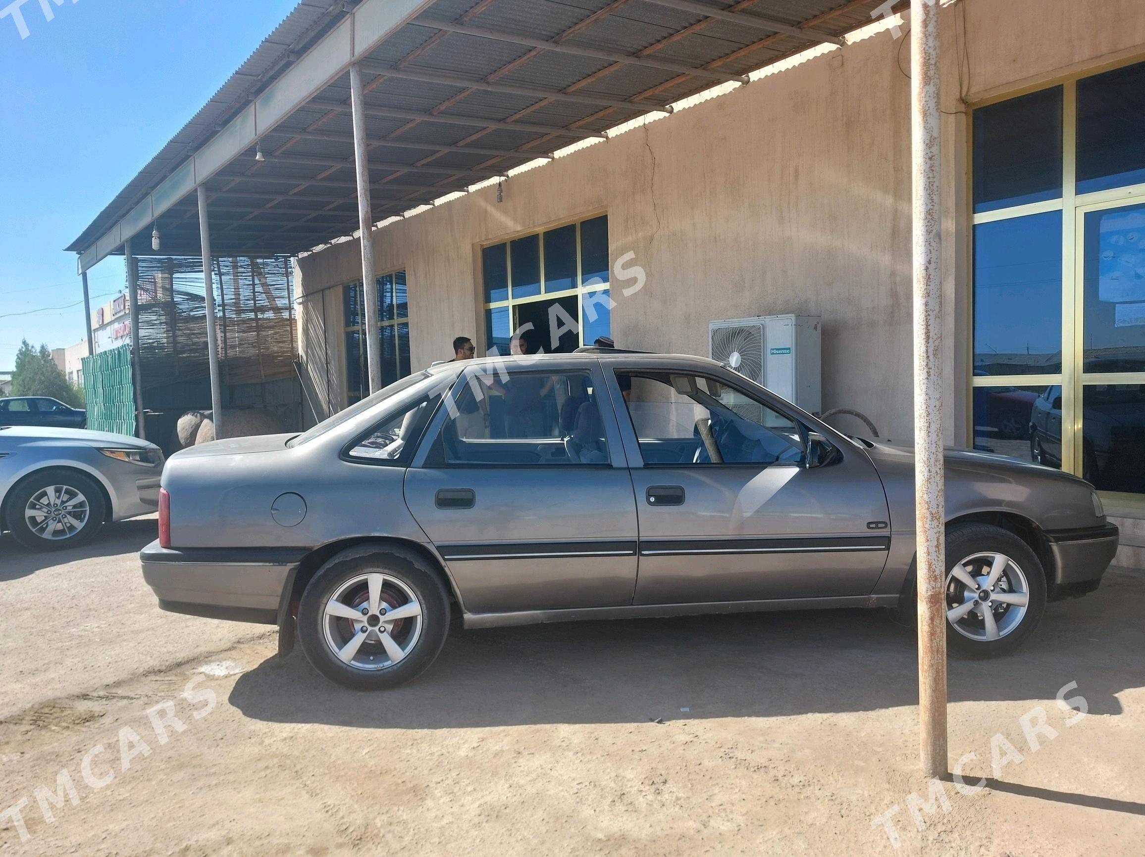 Opel Vectra 1992 - 39 000 TMT - Губадаг - img 3