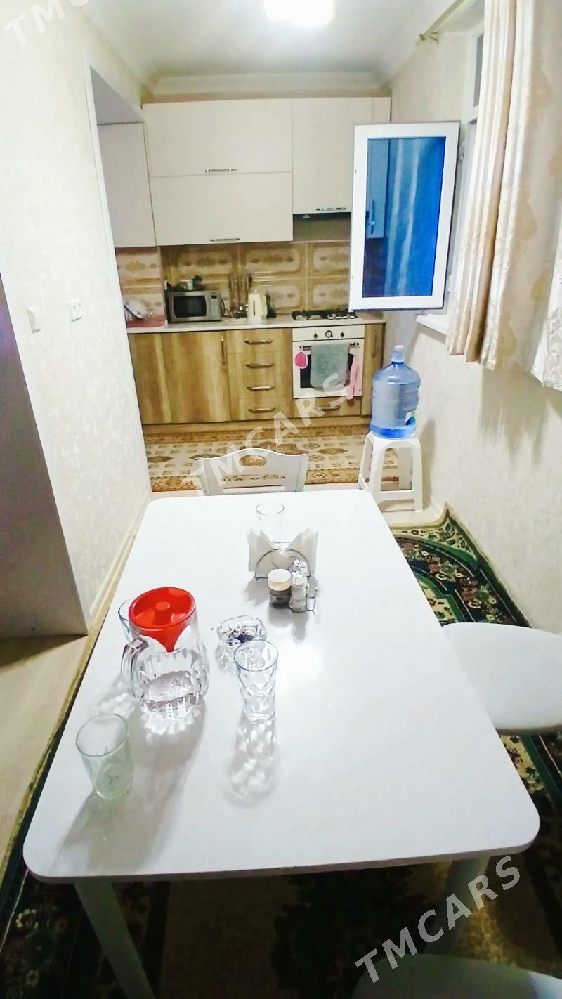 Satlyk 5 mkr 2 etaj 4 komnat - 5 мкр - img 3