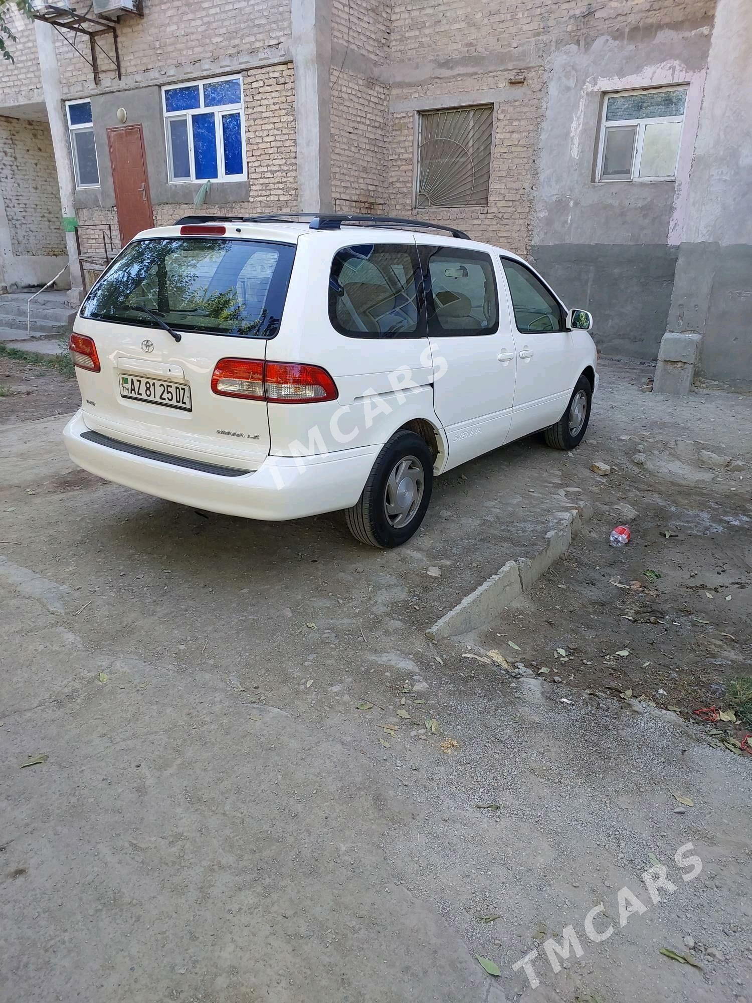 Toyota Sienna 2002 - 175 000 TMT - Daşoguz - img 5