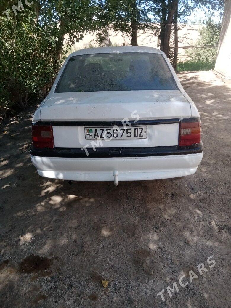 Opel Vectra 1993 - 20 000 TMT - Гурбансолтан Едже - img 3
