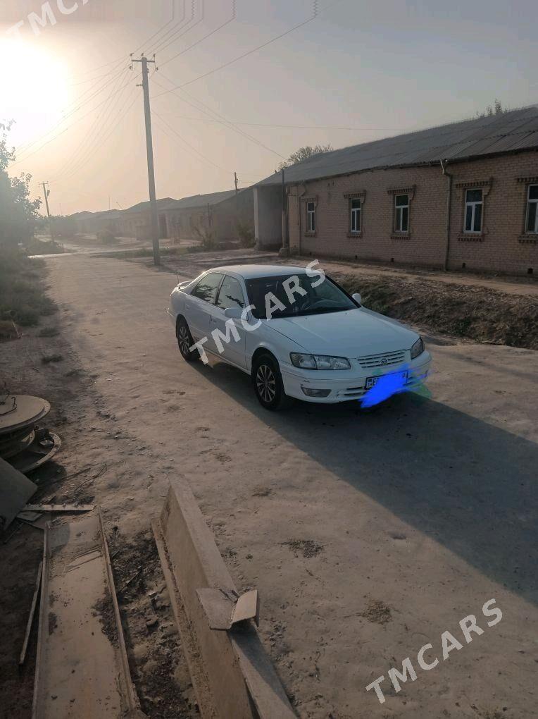 Toyota Camry 2001 - 132 000 TMT - Халач - img 2
