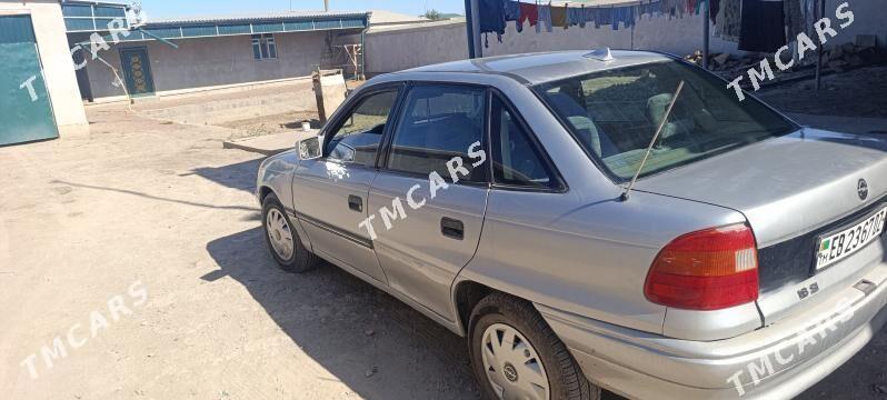 Opel Astra 1994 - 40 000 TMT - Gubadag - img 3