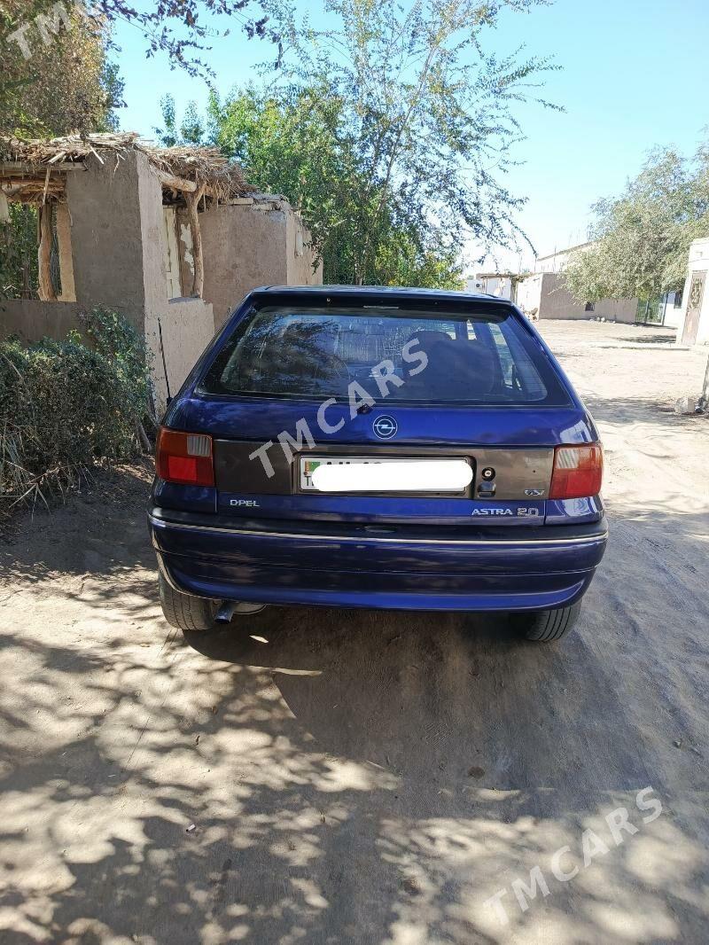 Opel Astra 1995 - 44 000 TMT - Шабатский этрап - img 3