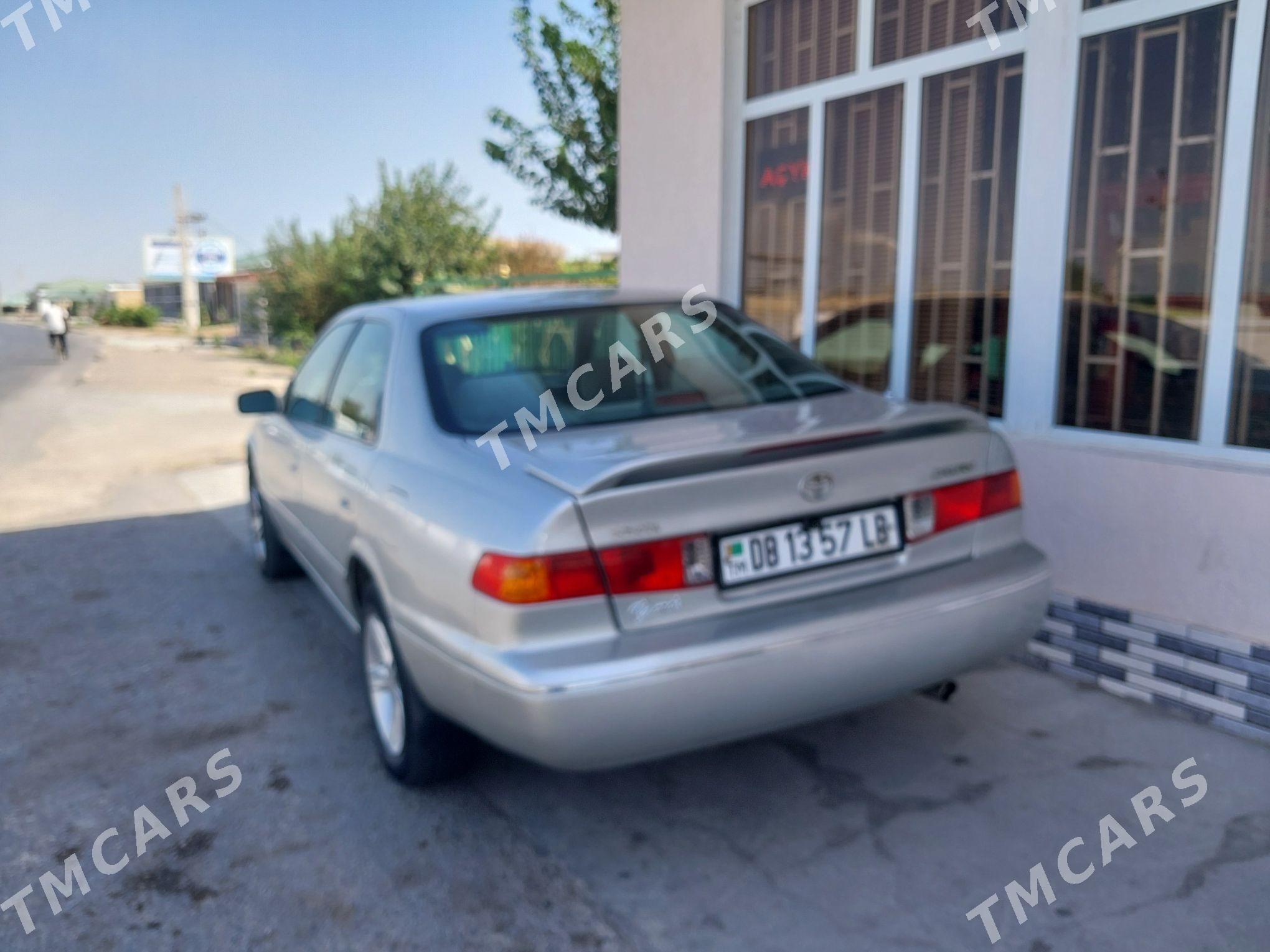 Toyota Camry 2001 - 128 000 TMT - Туркменабат - img 2