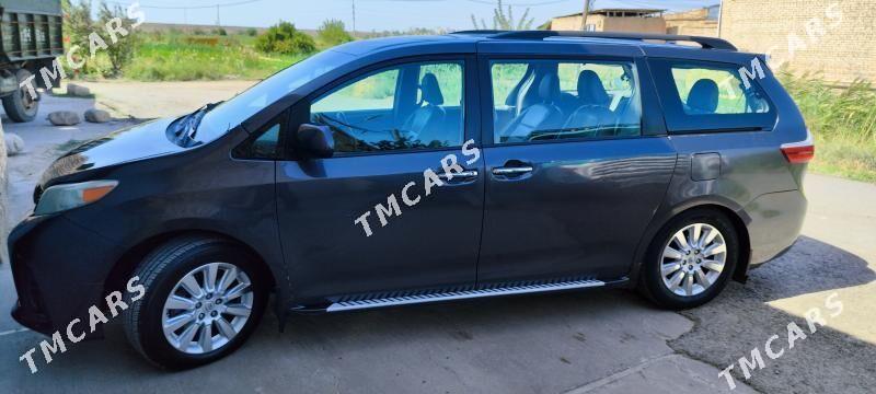 Toyota Sienna 2016 - 400 000 TMT - Türkmenabat - img 3
