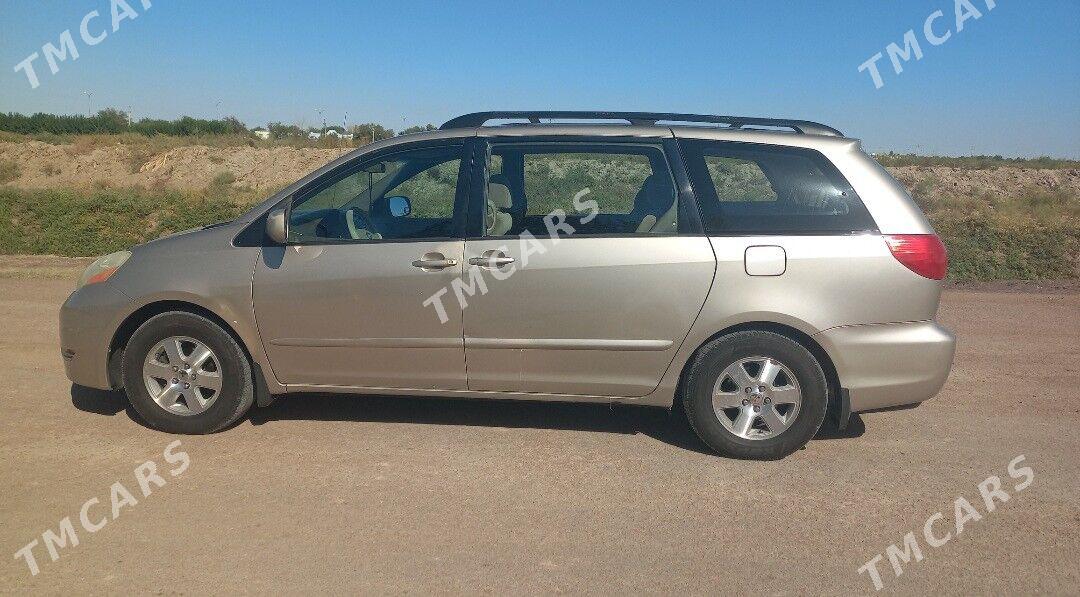 Toyota Sienna 2005 - 230 000 TMT - Кёнеургенч - img 3