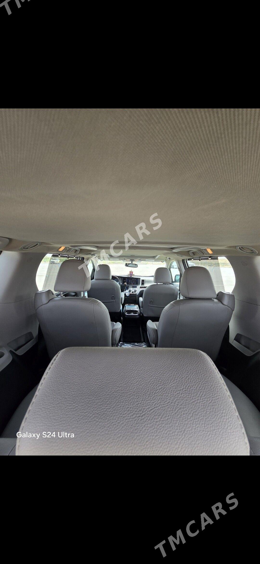 Toyota Sienna 2018 - 450 000 TMT - "Алтын Асыр" Гундогар базары ( Толкучка) - img 6