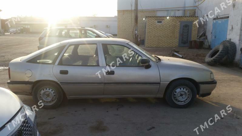 Opel Vectra 1990 - 20 000 TMT - Mary - img 3