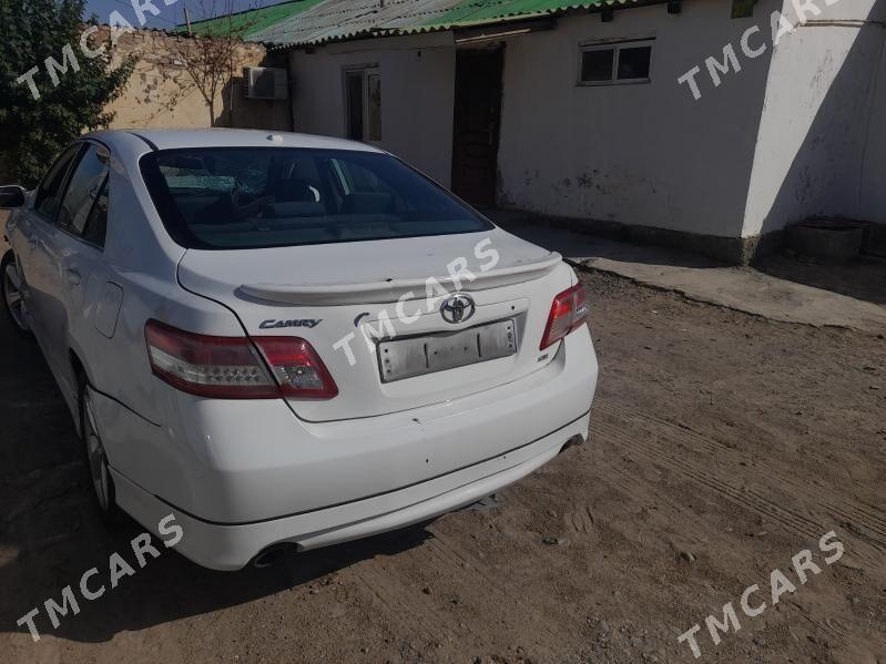Toyota Camry 2010 - 130 000 TMT - Анев - img 4