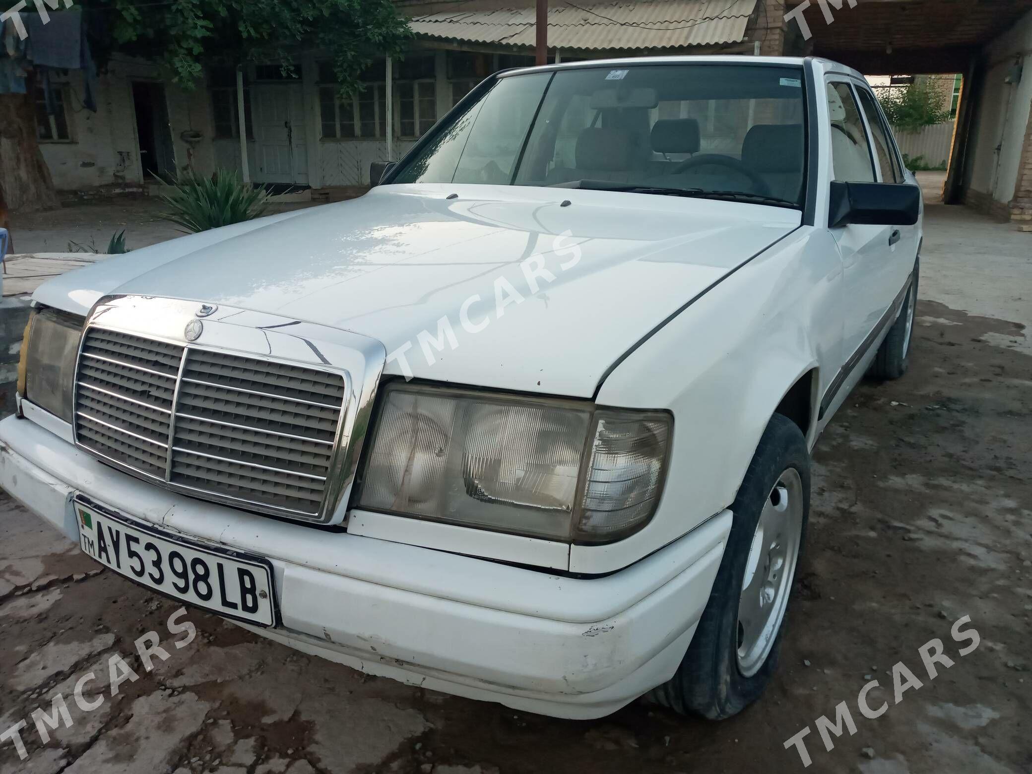 Mercedes-Benz W123 1985 - 50 000 TMT - Çärjew - img 2