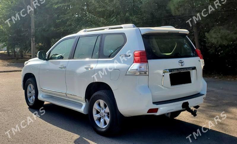 Toyota Land Cruiser Prado 2012 - 510 000 TMT - Бекреве - img 4