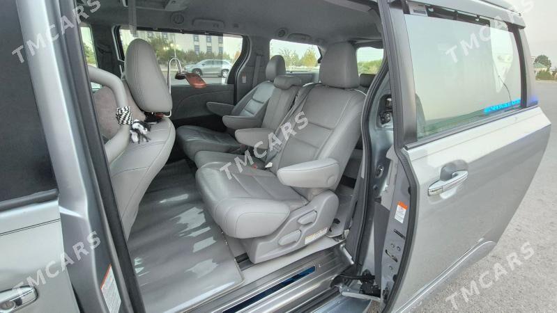 Toyota Sienna 2015 - 375 000 TMT - Гёкдепе - img 2