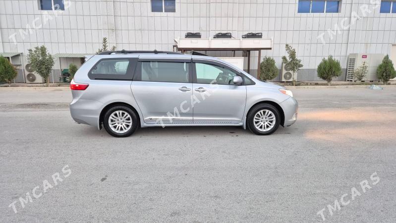 Toyota Sienna 2015 - 375 000 TMT - Гёкдепе - img 9