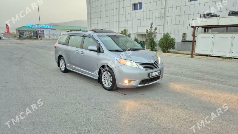 Toyota Sienna 2015 - 375 000 TMT - Гёкдепе - img 7