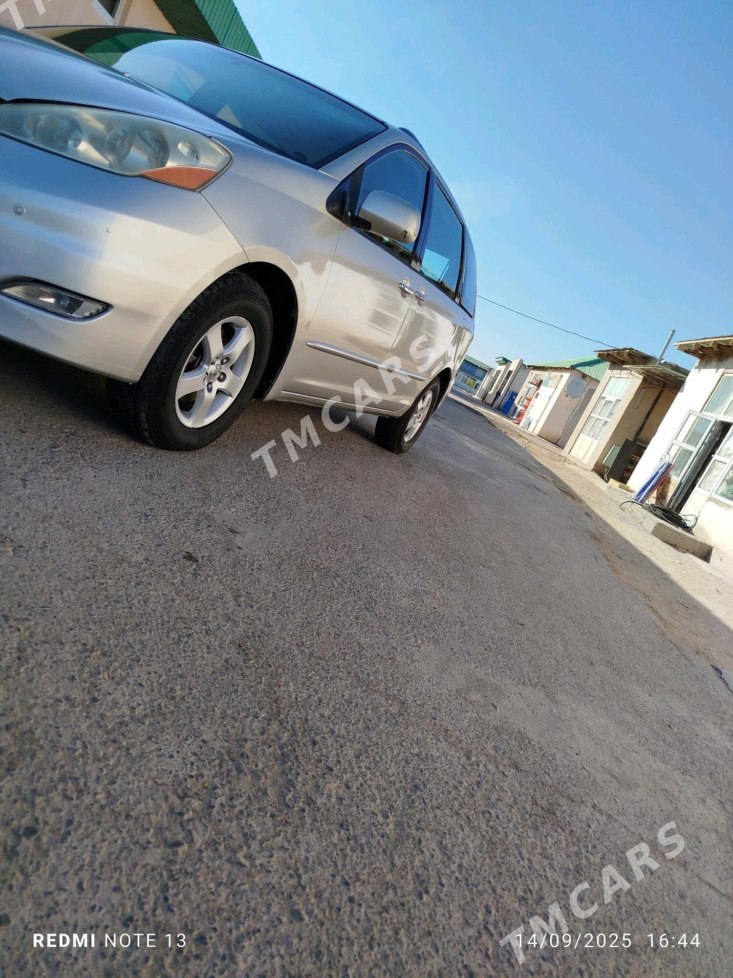 Toyota Sienna 2005 - 220 000 TMT - Mary - img 3
