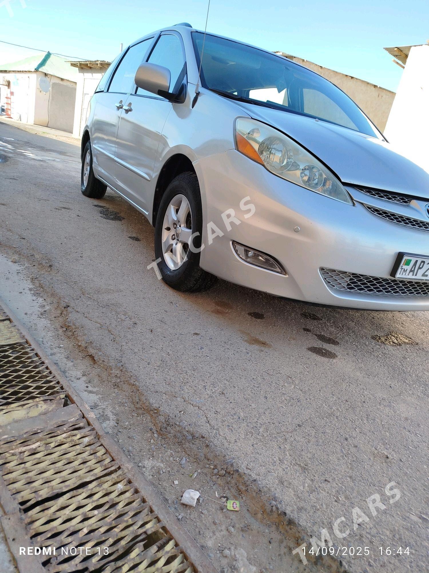 Toyota Sienna 2005 - 220 000 TMT - Mary - img 5