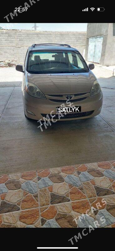 Toyota Sienna 2007 - 230 000 TMT - Гызыларбат - img 2