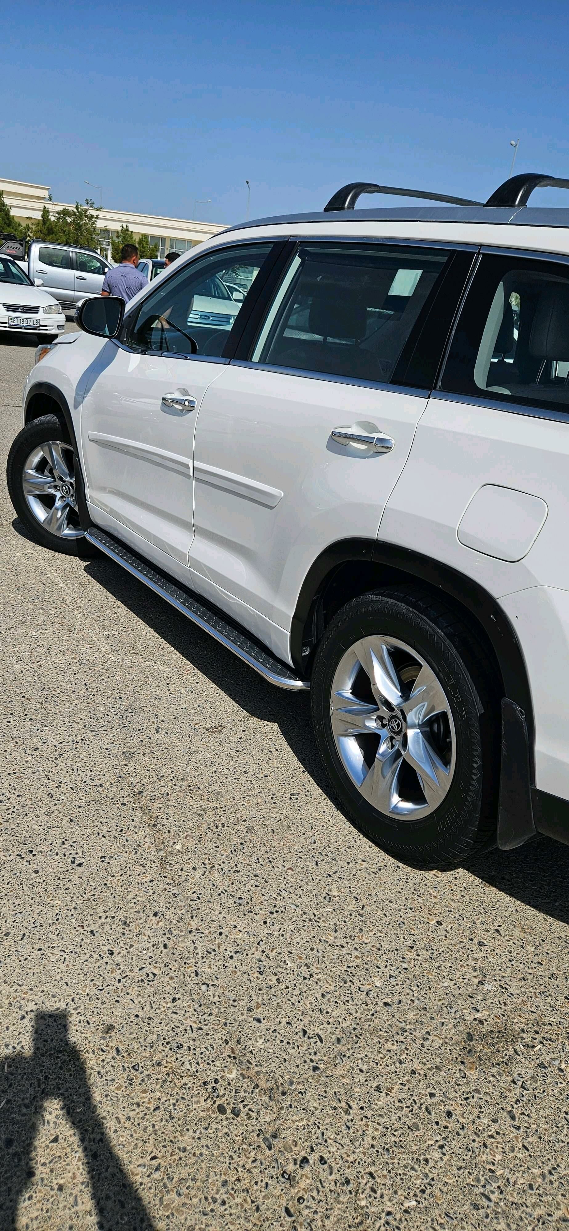 Toyota Highlander 2019 - 380 000 TMT - Фарап - img 3