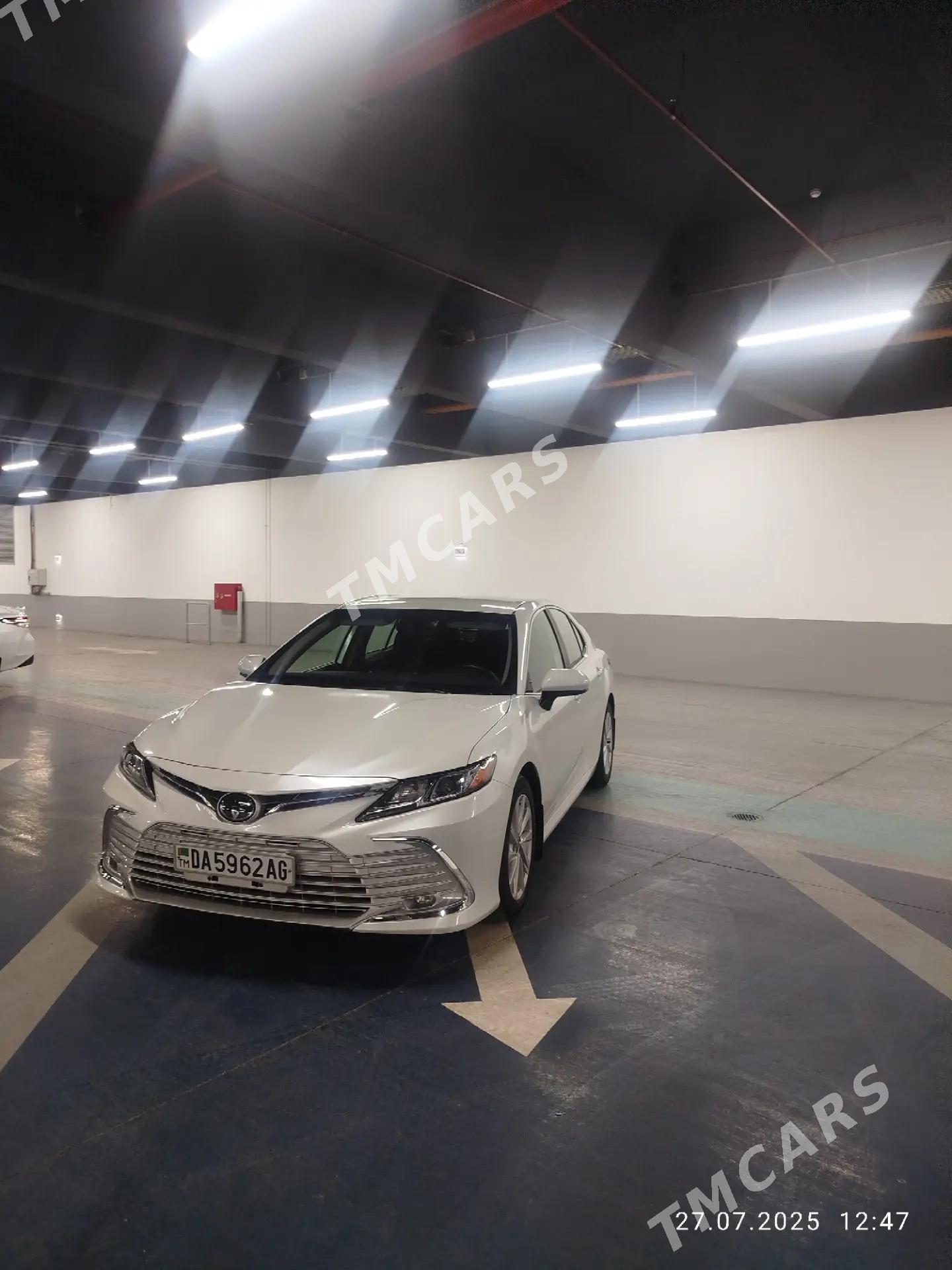 Toyota Camry 2022 - 320 000 TMT - Aşgabat - img 4