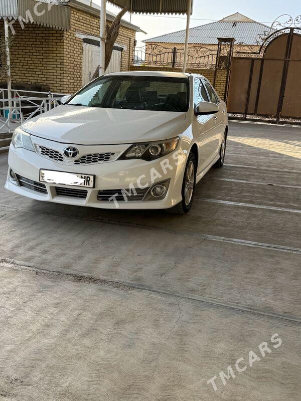 Toyota Camry 2013 - 230 000 TMT - Мары - img 2