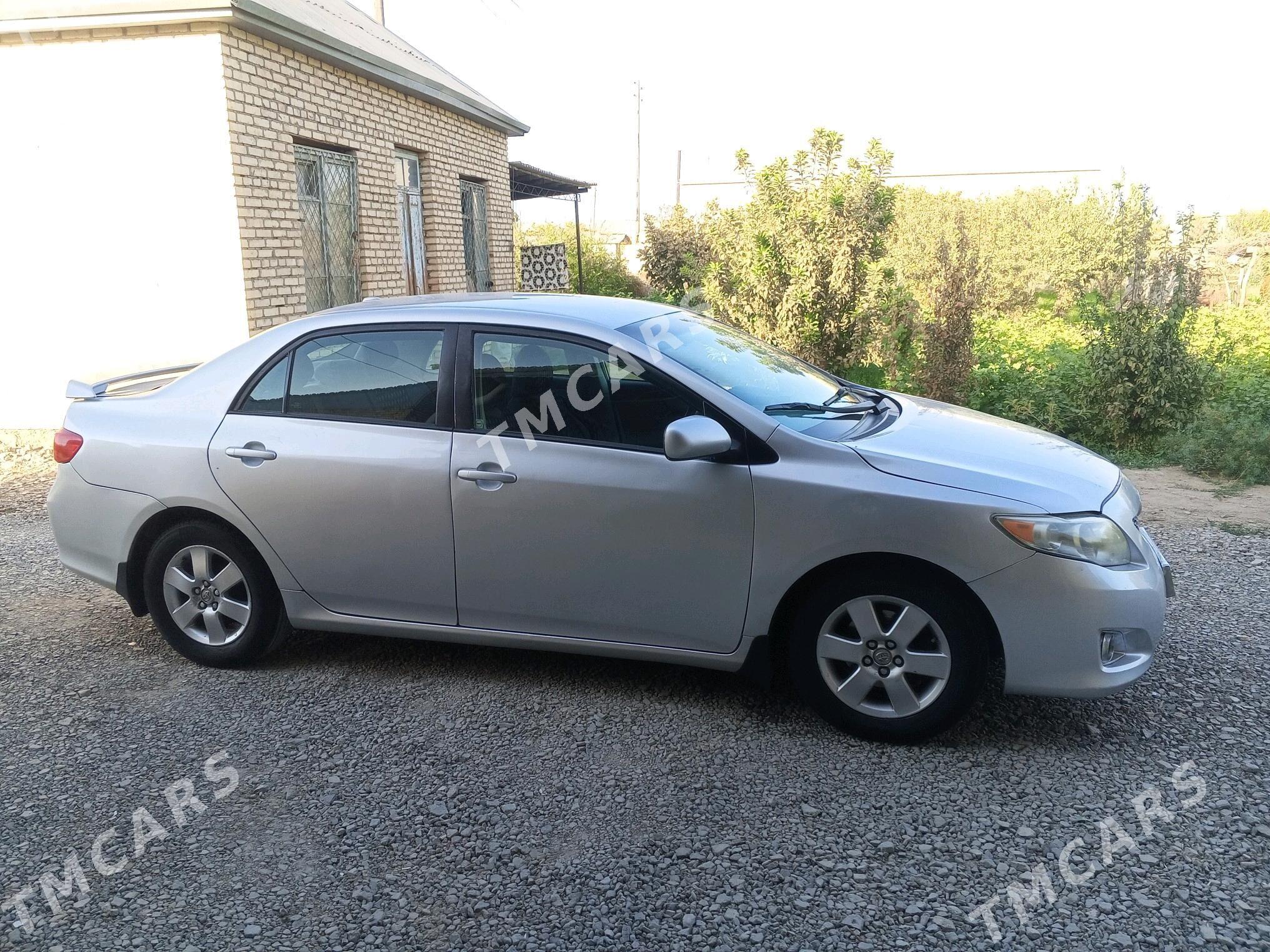 Toyota Corolla 2010 - 135 000 TMT - Мары - img 3