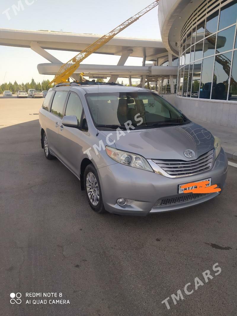 Toyota Sienna 2011 - 310 000 TMT - Гурбансолтан Едже - img 8