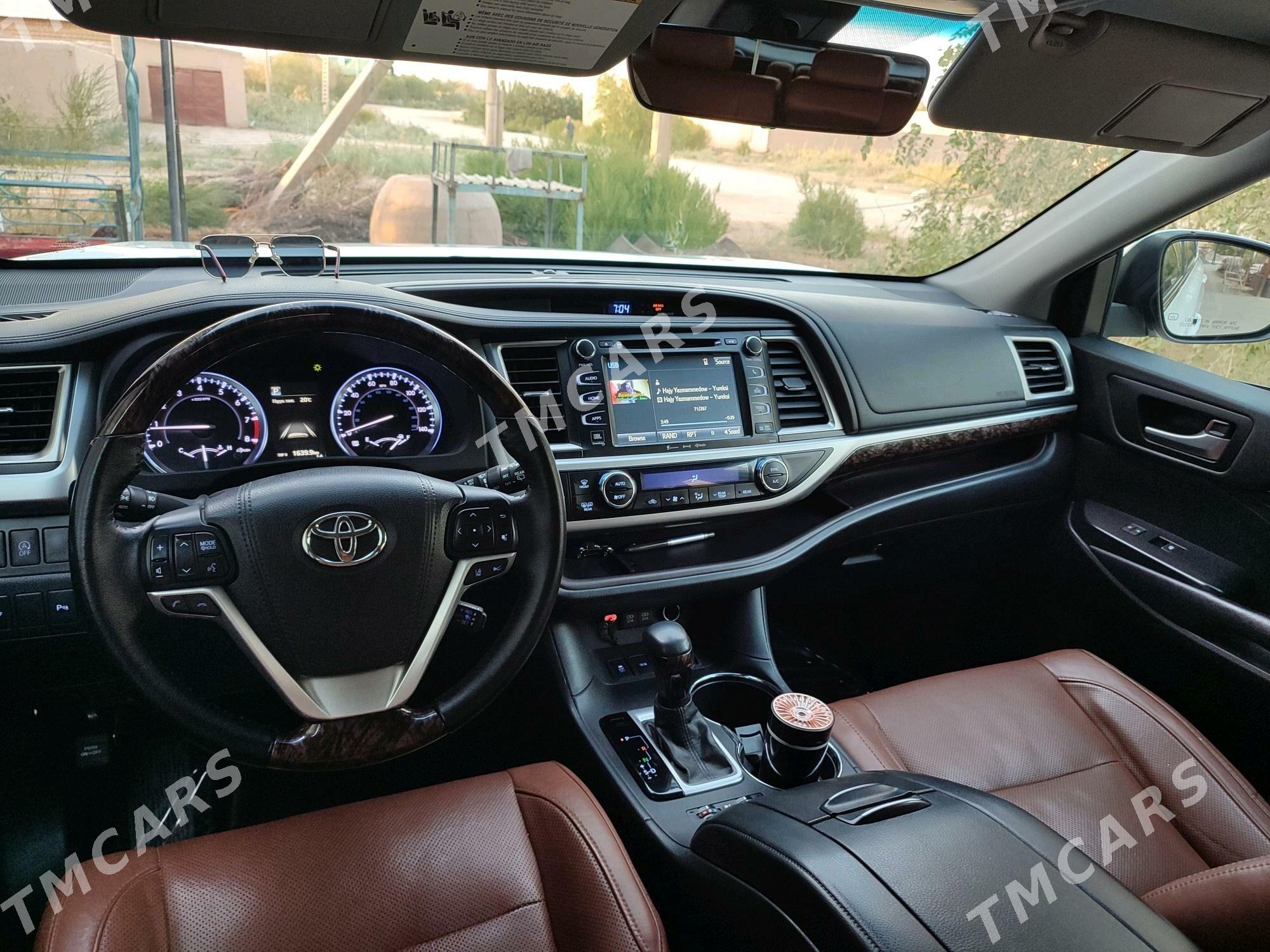 Toyota Highlander 2018 - 520 000 TMT - Türkmenbaşy etr. - img 6