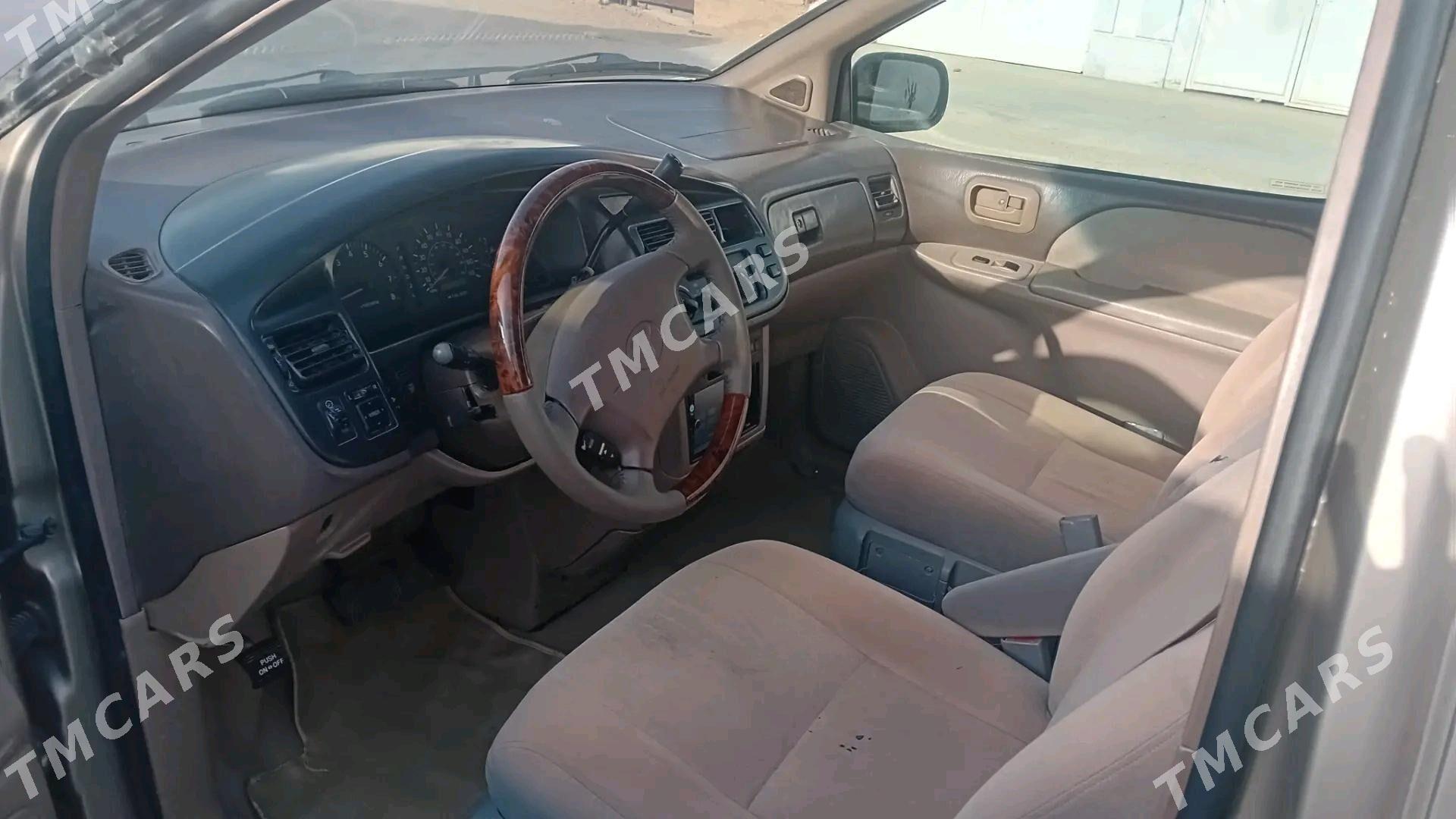 Toyota Sienna 2000 - 130 000 TMT - Esenguly - img 2