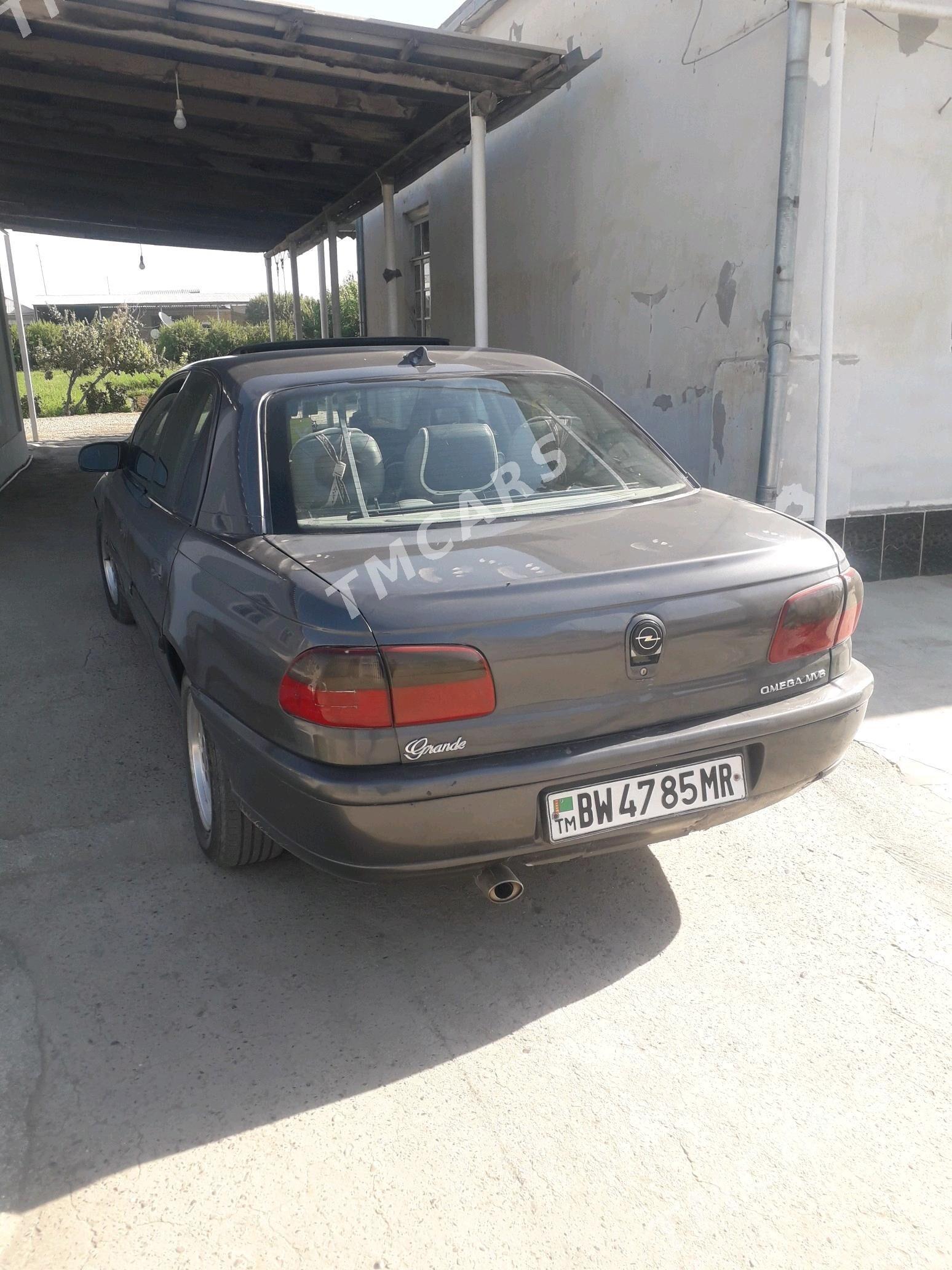 Opel Omega 1997 - 35 000 TMT - Мары - img 5