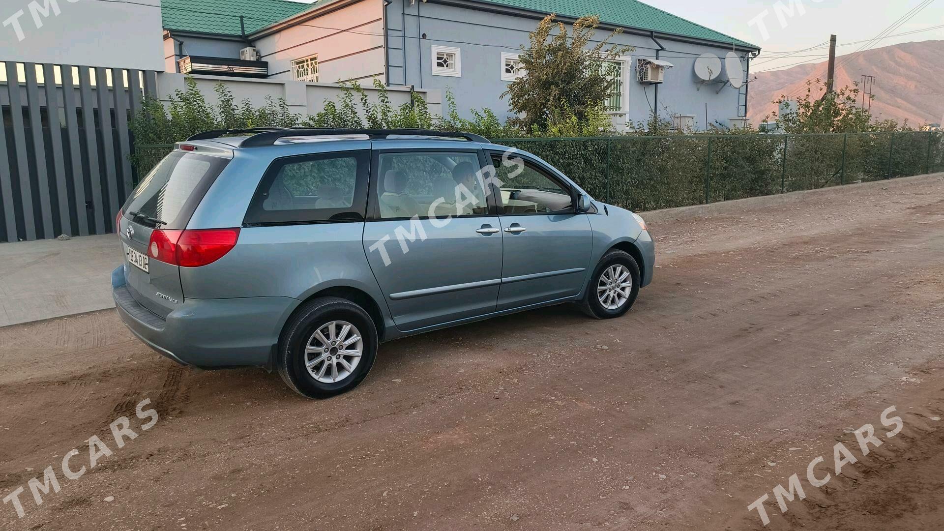 Toyota Sienna 2008 - 240 000 TMT - Гурбансолтан Едже - img 5