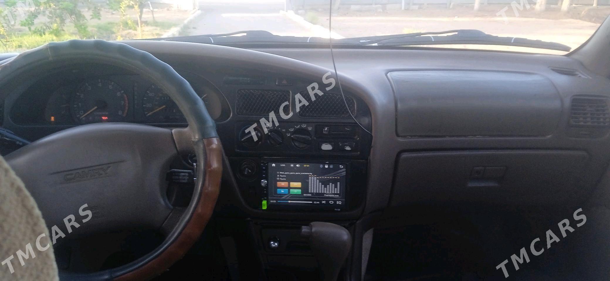 Toyota Camry 1995 - 90 000 TMT - Сакарчага - img 6