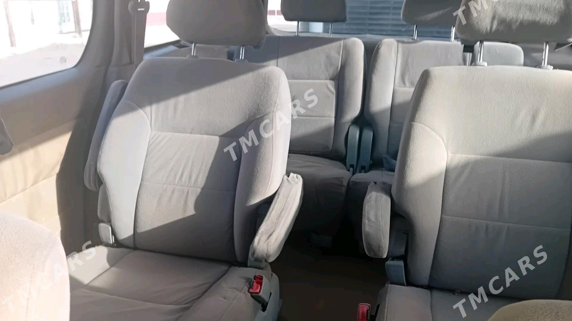 Toyota Sienna 2000 - 130 000 TMT - Esenguly - img 4