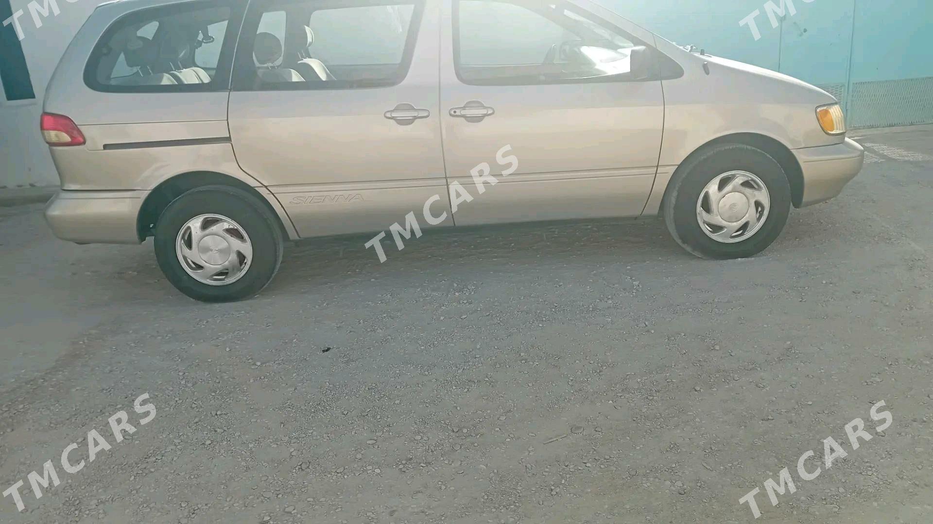 Toyota Sienna 2000 - 130 000 TMT - Esenguly - img 5