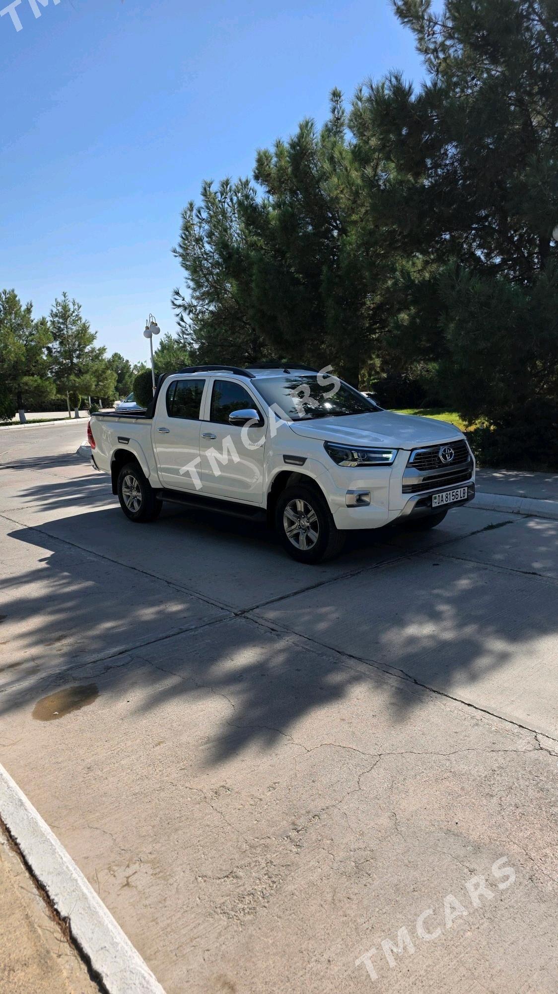 Toyota Hilux 2022 - 585 000 TMT - Türkmenabat - img 2