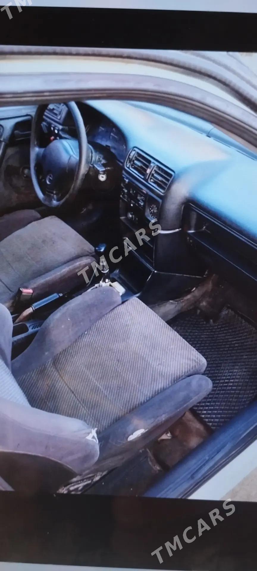 Opel Vectra 1991 - 30 000 TMT - Губадаг - img 7