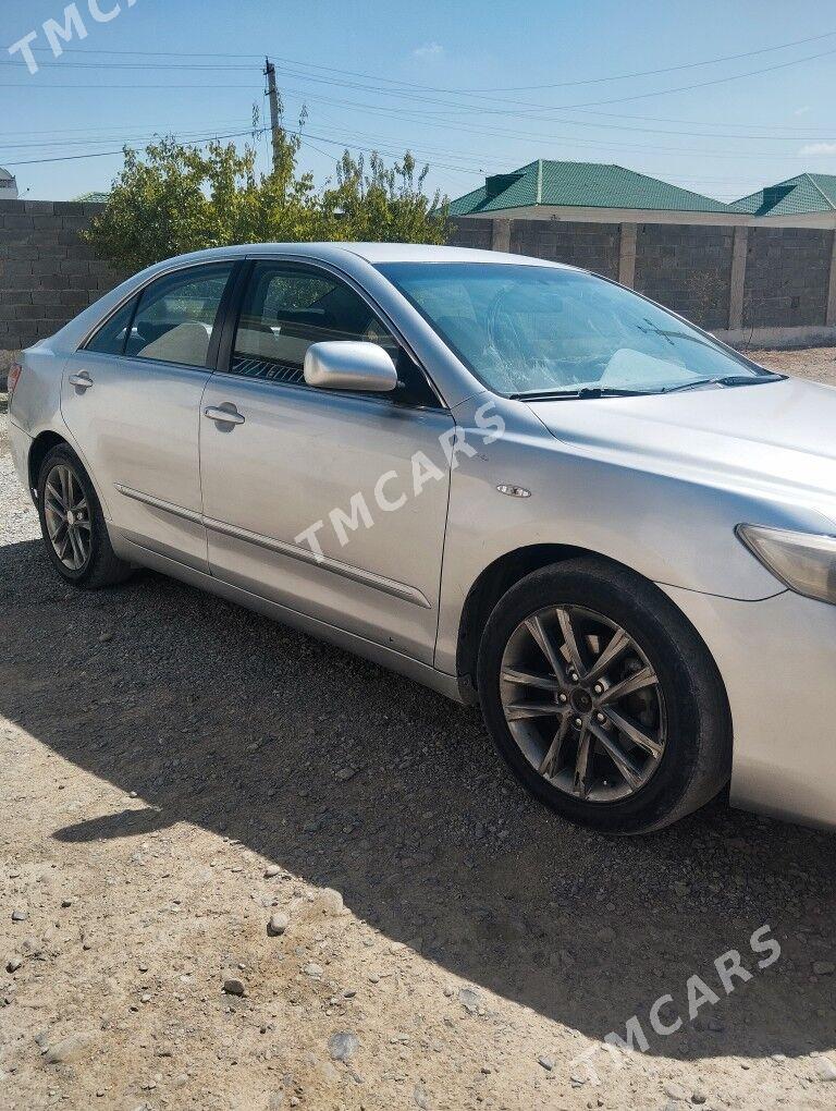 Toyota Camry 2011 - 130 000 TMT - Bäherden - img 2