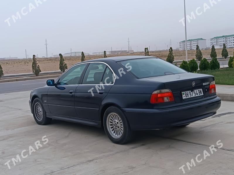 BMW E39 1999 - 110 000 TMT - Балканабат - img 6