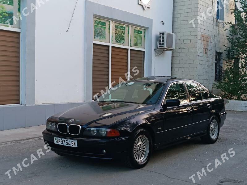 BMW E39 1999 - 110 000 TMT - Балканабат - img 4