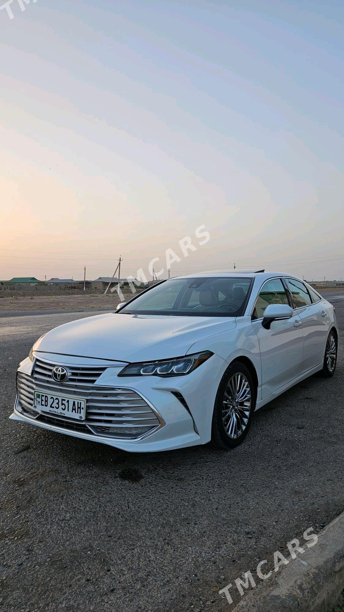 Toyota Avalon 2019 - 460 000 TMT - Серахс - img 3