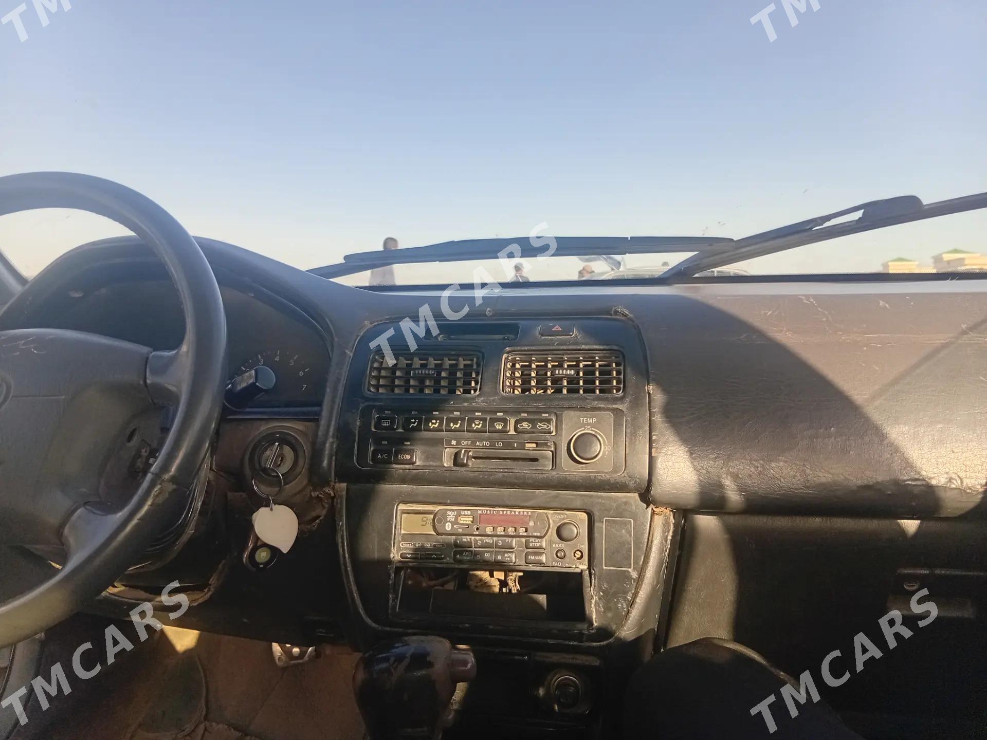 Toyota Camry 1995 - 50 000 TMT - Саят - img 5