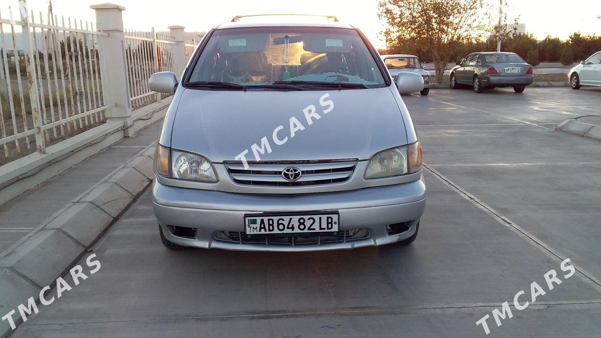 Toyota Sienna 2001 - 140 000 TMT - Seýdi - img 4