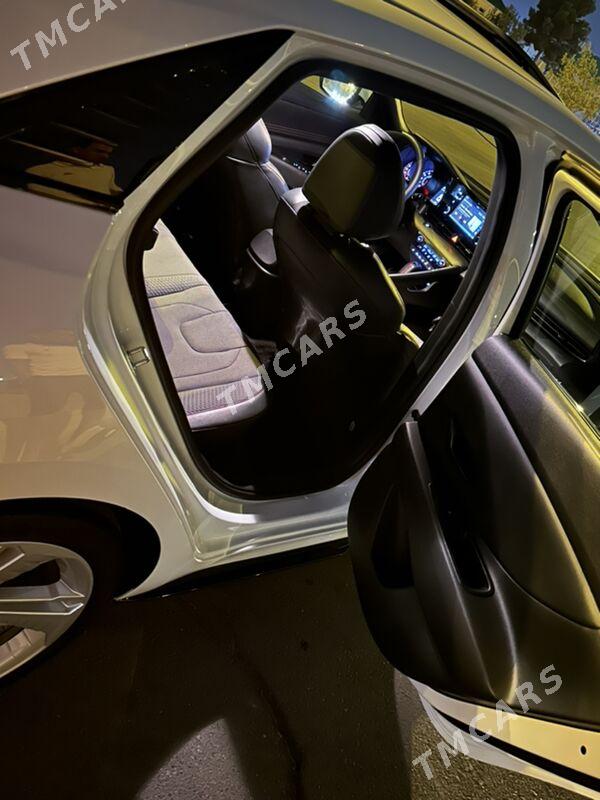 Hyundai Elantra 2022 - 260 000 TMT - Aşgabat - img 7