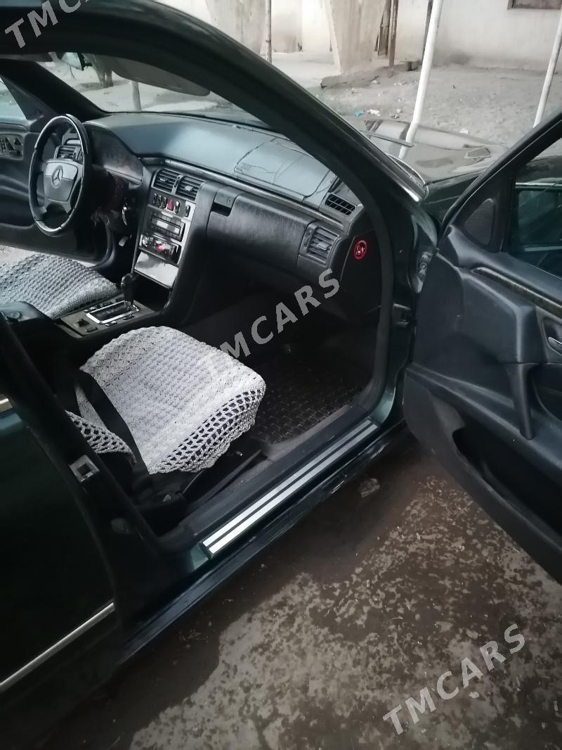 Mercedes-Benz E320 1996 - 55 000 TMT - Türkmenabat - img 2